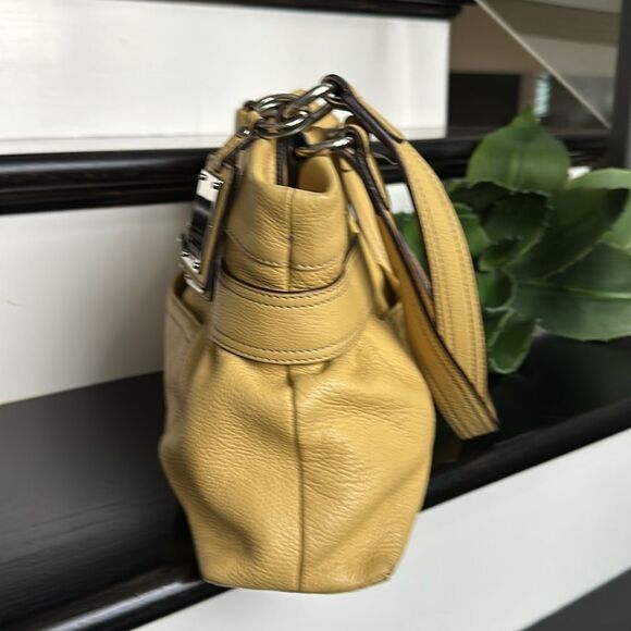 Tignanello, genuine, leather shoulder, handbag purse, mustard, yellow like new - Picture 5 of 10